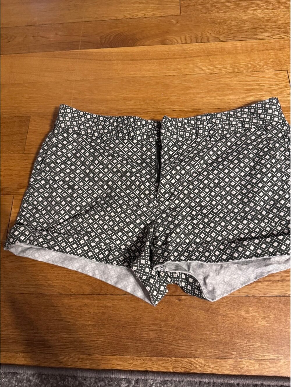 GAP hunter green shorts
